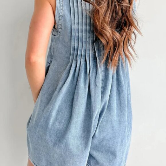 Denim tied romper with pockets - women's small - Picture 2 of 2